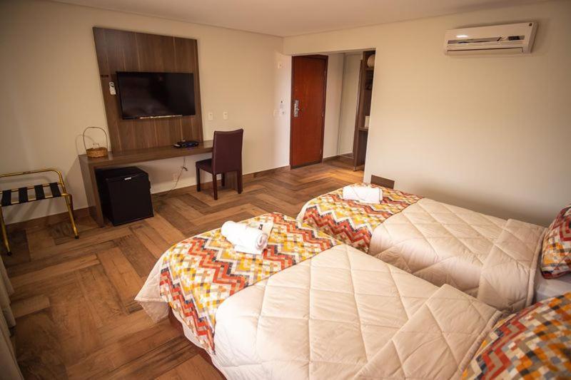 Padom Business Hotel Bragança Paulista Екстериор снимка