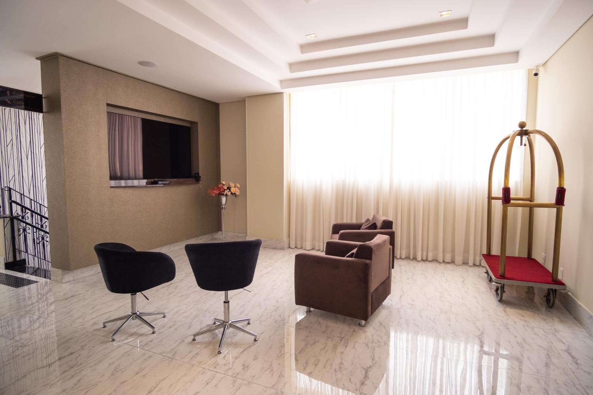 Padom Business Hotel Bragança Paulista Екстериор снимка