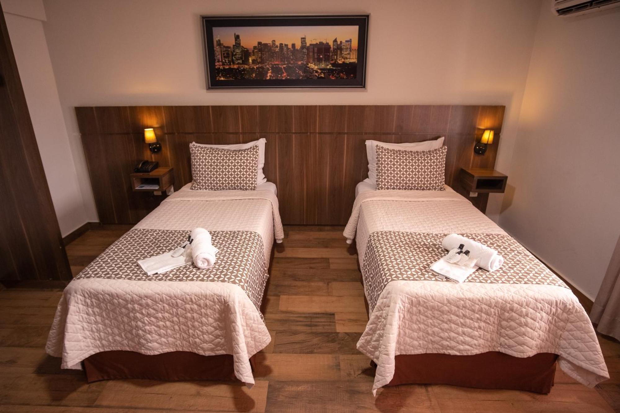 Padom Business Hotel Bragança Paulista Екстериор снимка