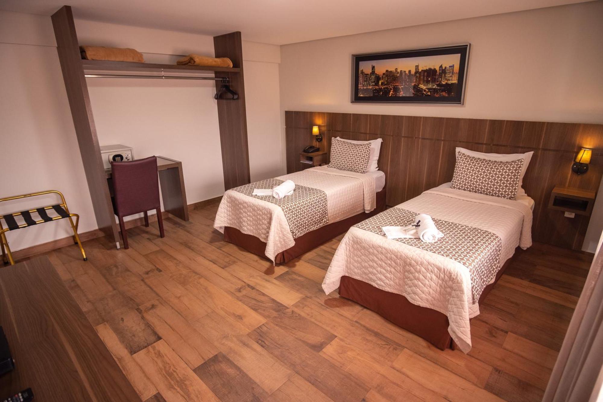 Padom Business Hotel Bragança Paulista Екстериор снимка