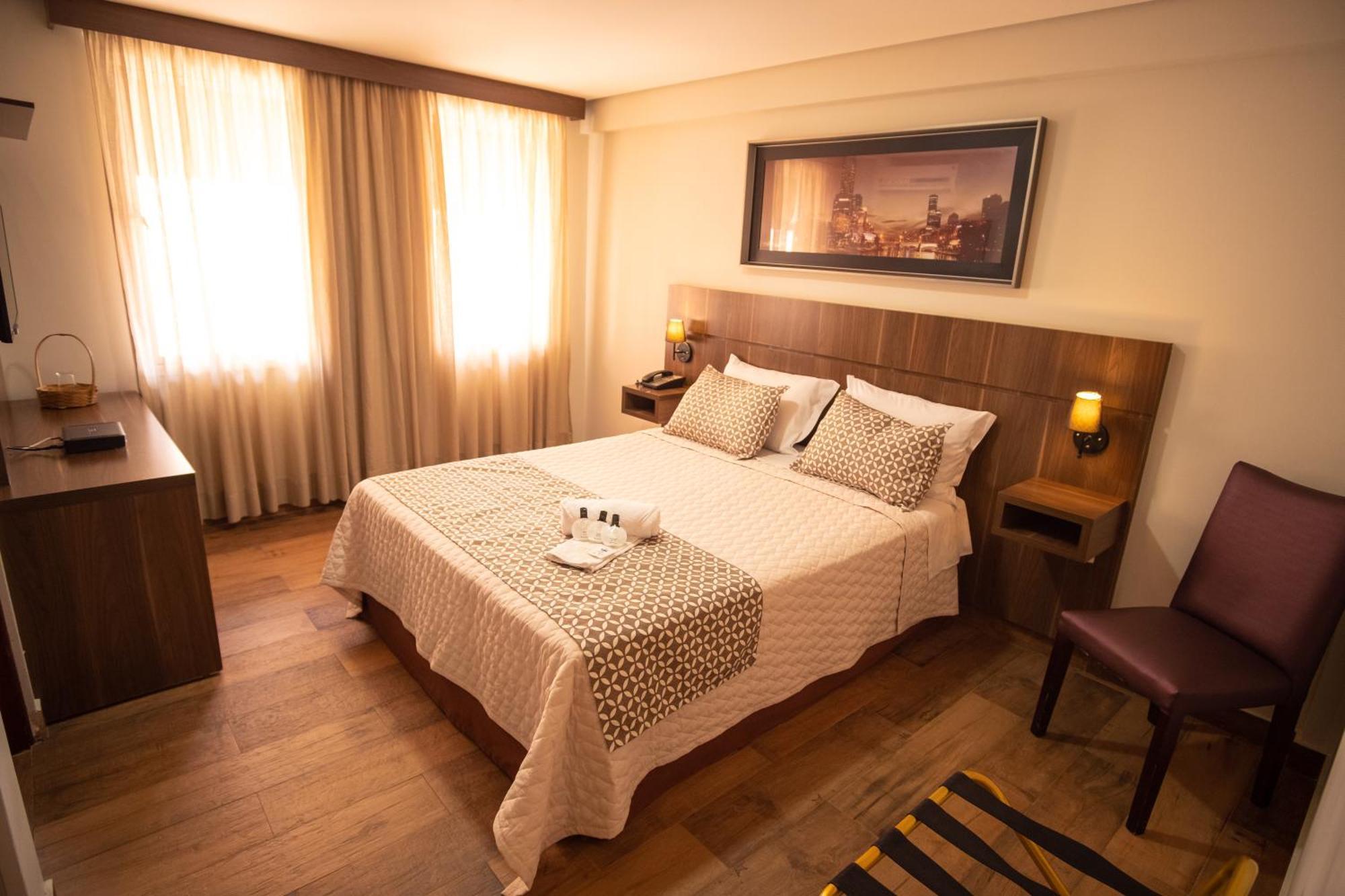 Padom Business Hotel Bragança Paulista Екстериор снимка