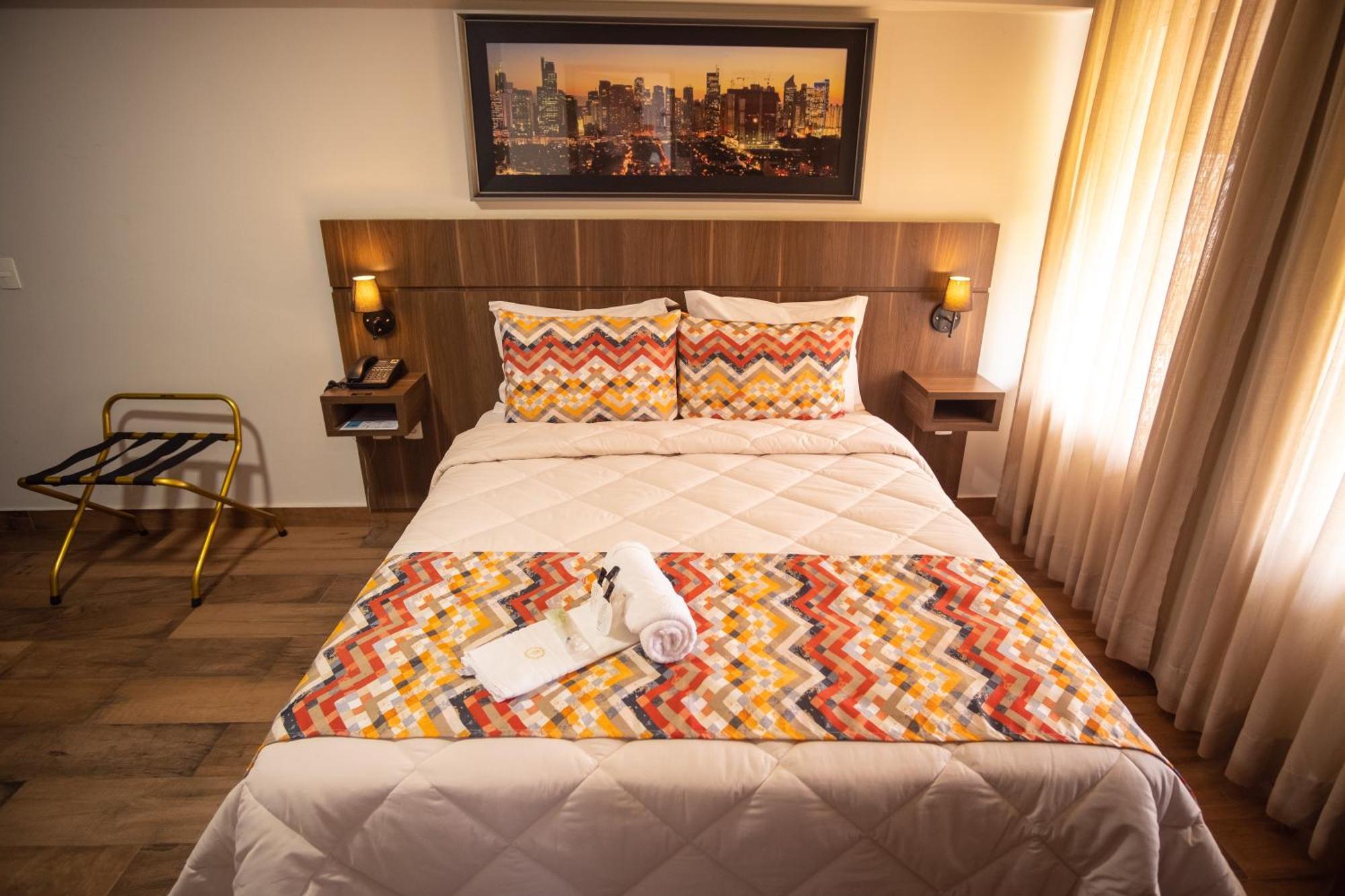 Padom Business Hotel Bragança Paulista Екстериор снимка
