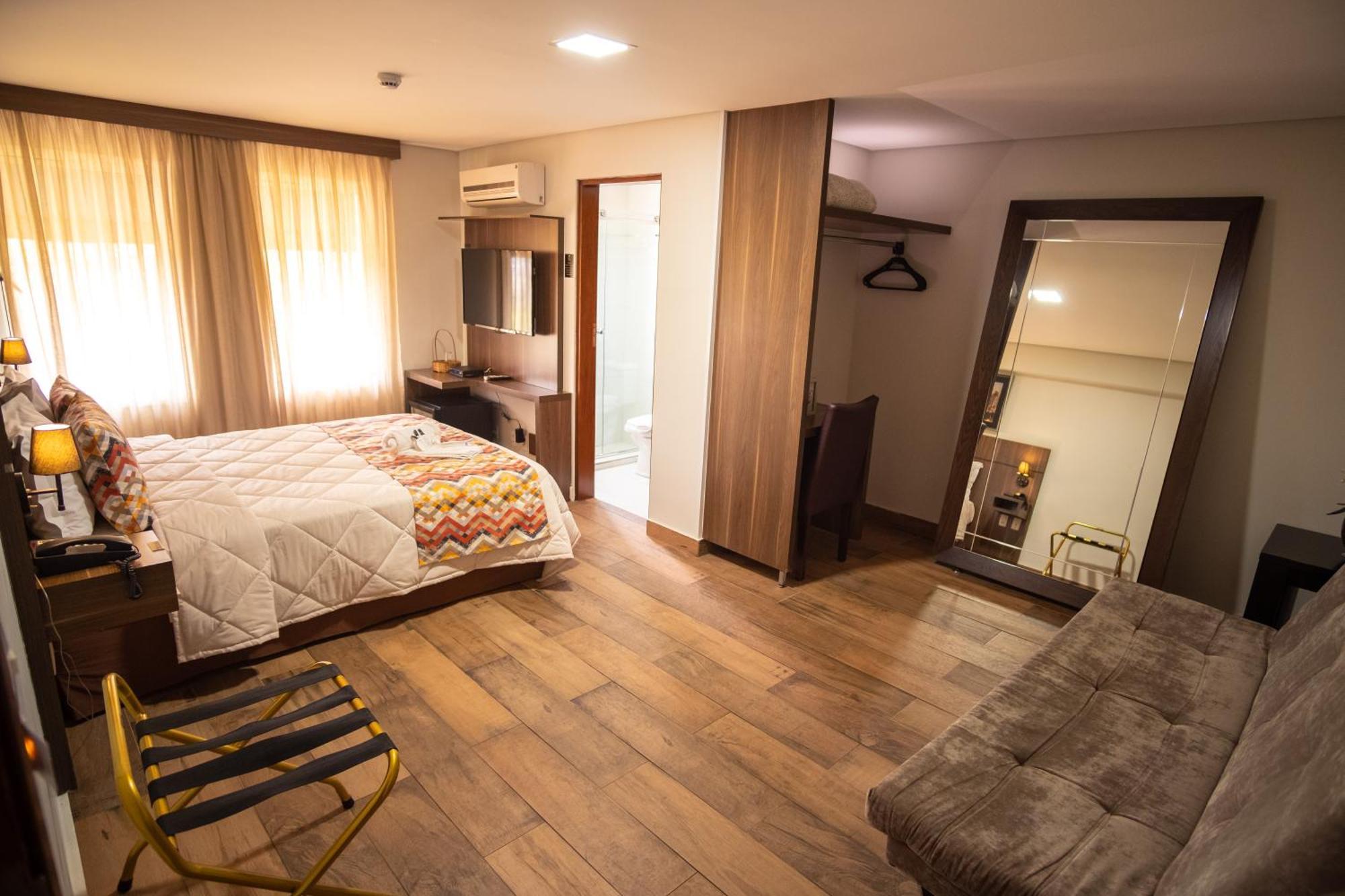 Padom Business Hotel Bragança Paulista Екстериор снимка