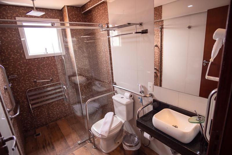 Padom Business Hotel Bragança Paulista Екстериор снимка