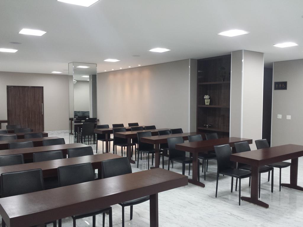 Padom Business Hotel Bragança Paulista Екстериор снимка